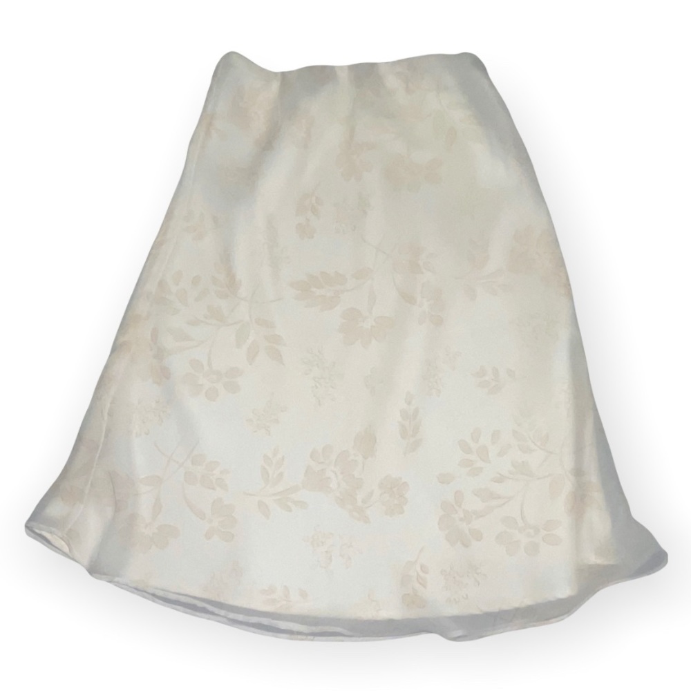 Beige/white floral mid skirt✨